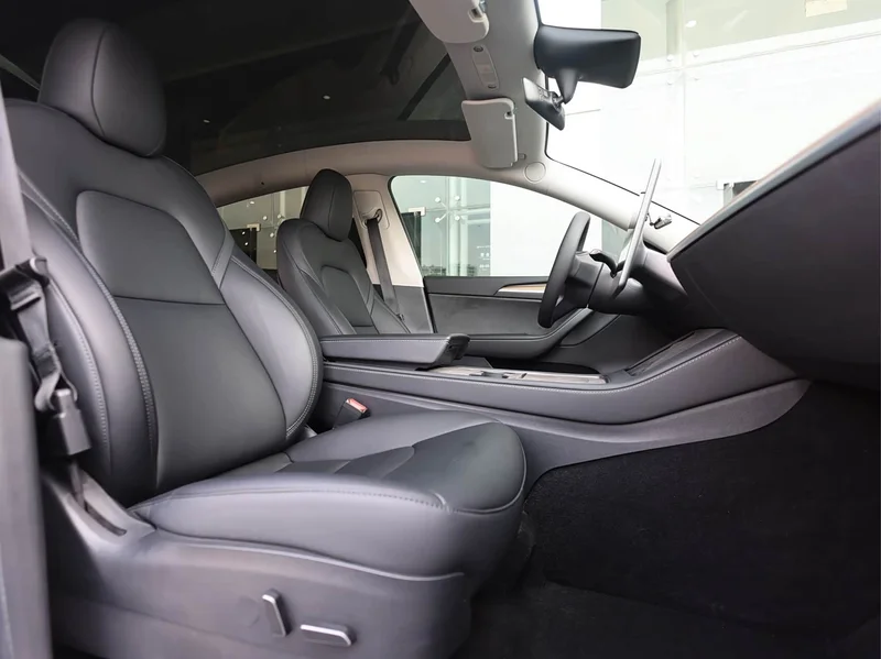 Tesla Model Y — фото 13