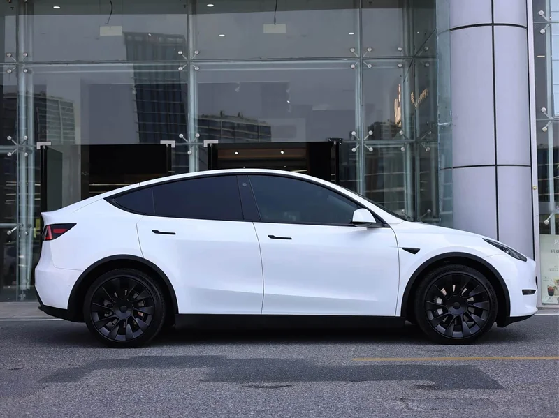 Tesla Model Y — фото 7