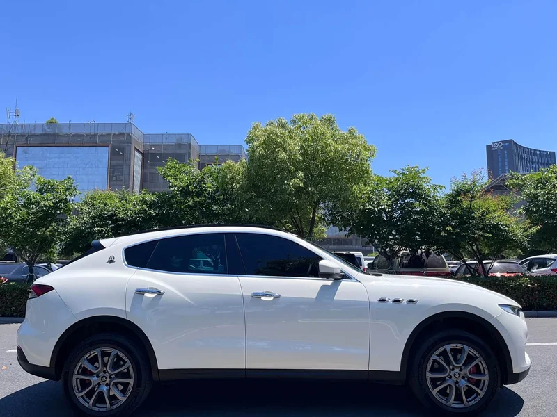 Maserati Levante — фото 7