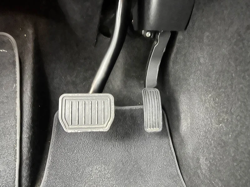Tesla Model Y — фото 19