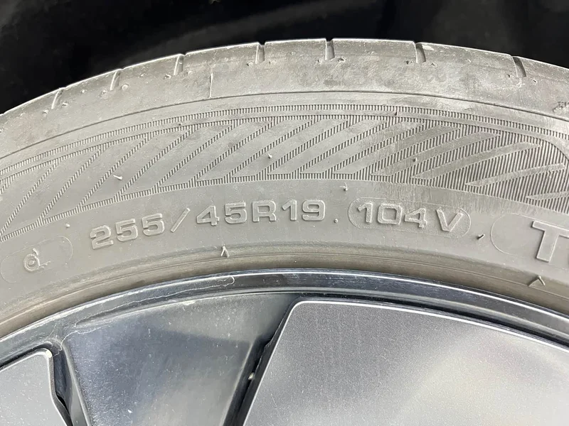 Tesla Model Y — фото 28