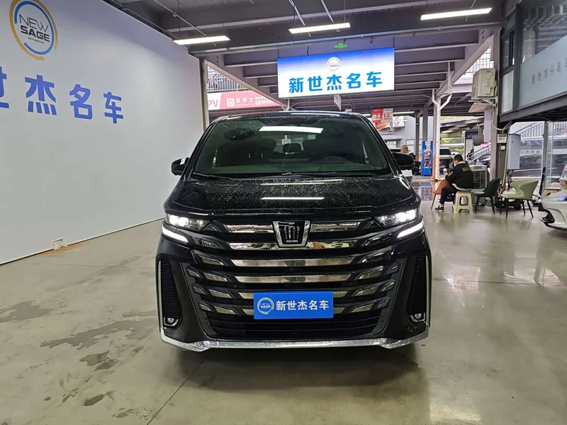 Toyota Vellfire — фото 2