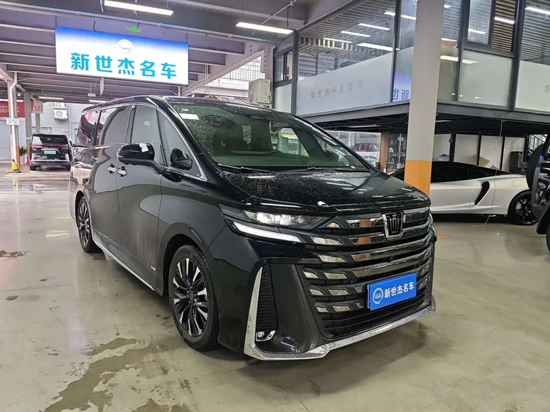 Toyota Vellfire — фото 3
