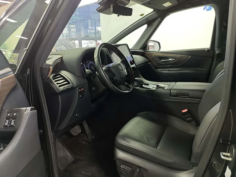 Toyota Vellfire — фото 4