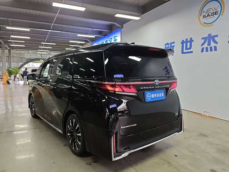 Toyota Vellfire — фото 10