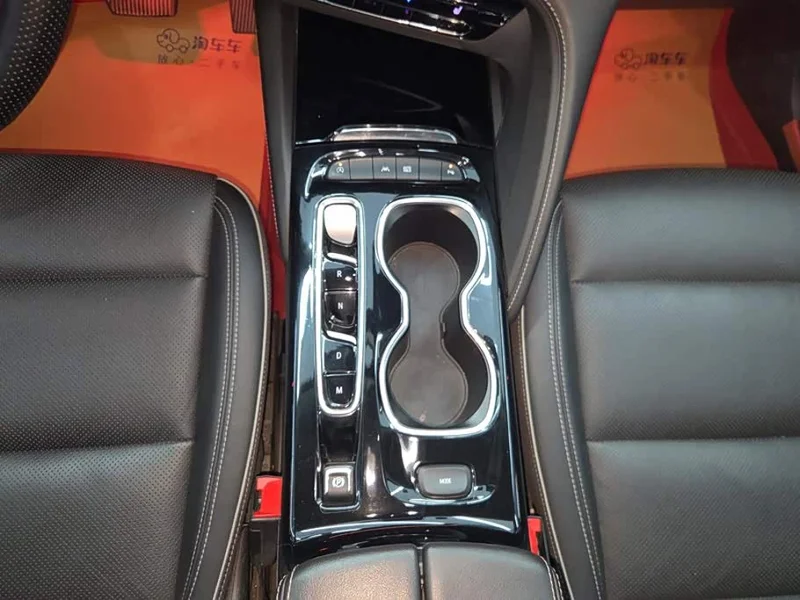 Buick Envision Plus — фото 16