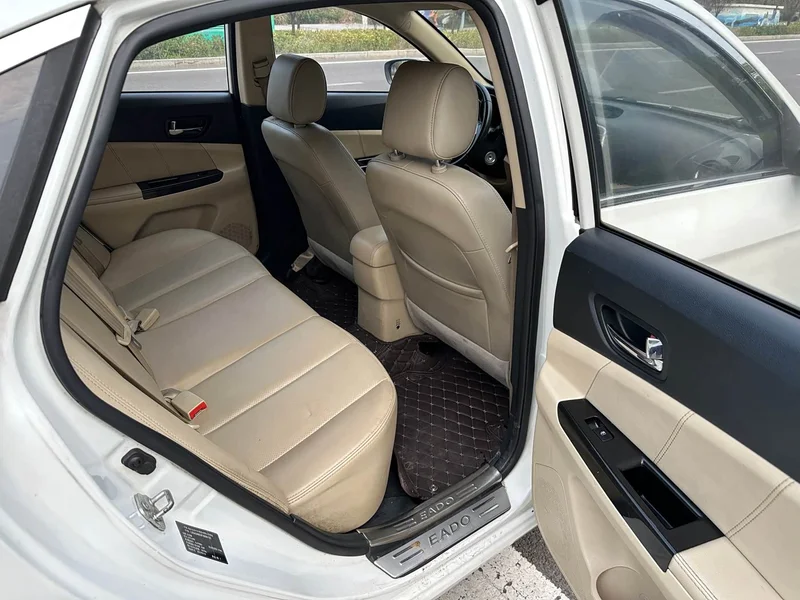 Changan Eado — фото 16