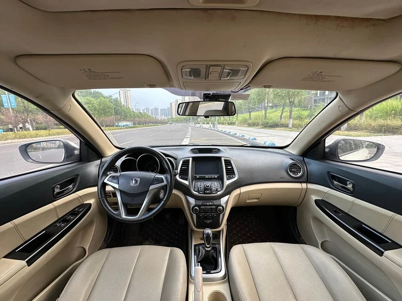 Changan Eado — фото 18