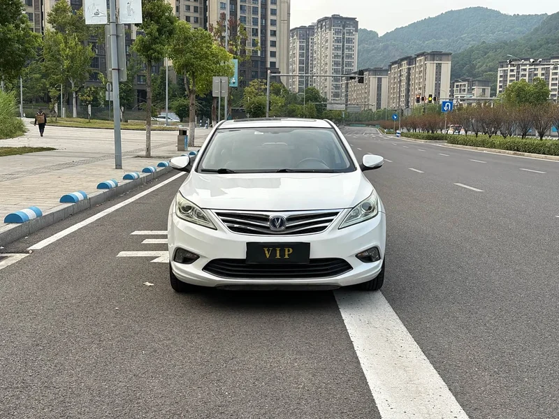 Changan Eado — фото 2