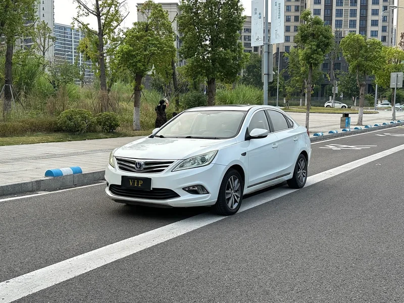 Changan Eado — фото 3