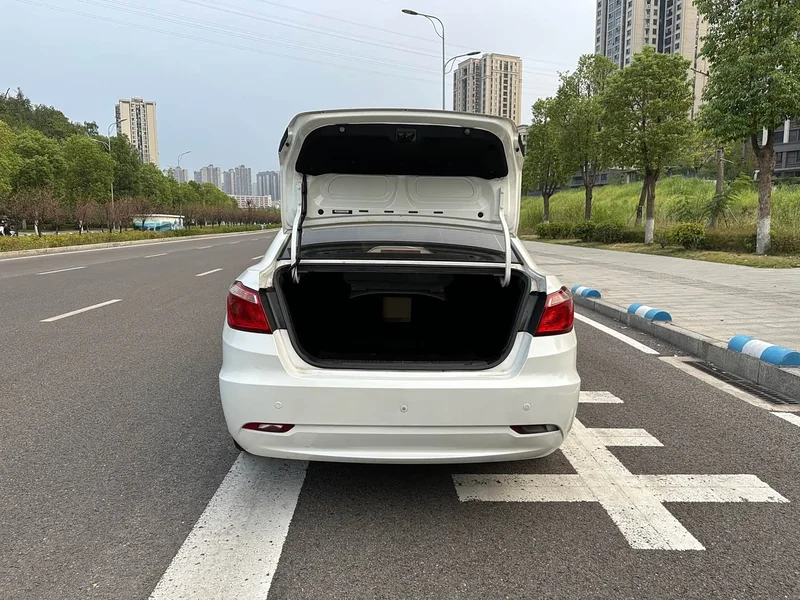 Changan Eado — фото 9