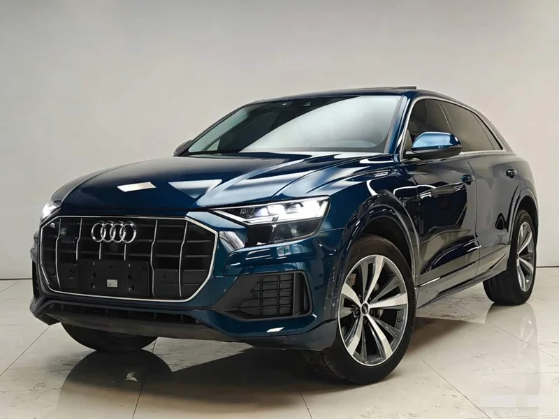 Audi Q8 — фото 1
