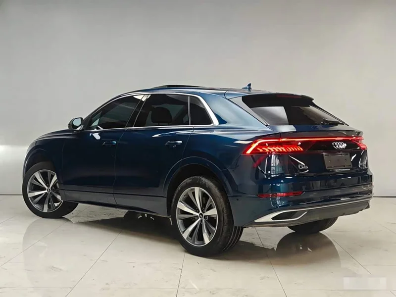 Audi Q8 — фото 19