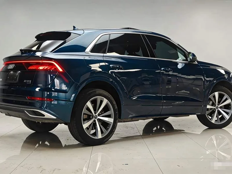 Audi Q8 — фото 21