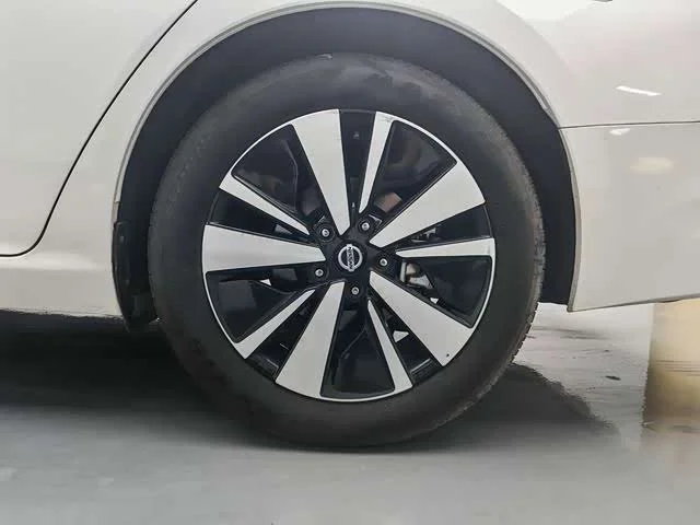 Nissan Teana — фото 10