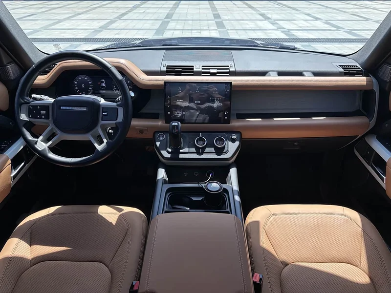Land Rover Defender — фото 12