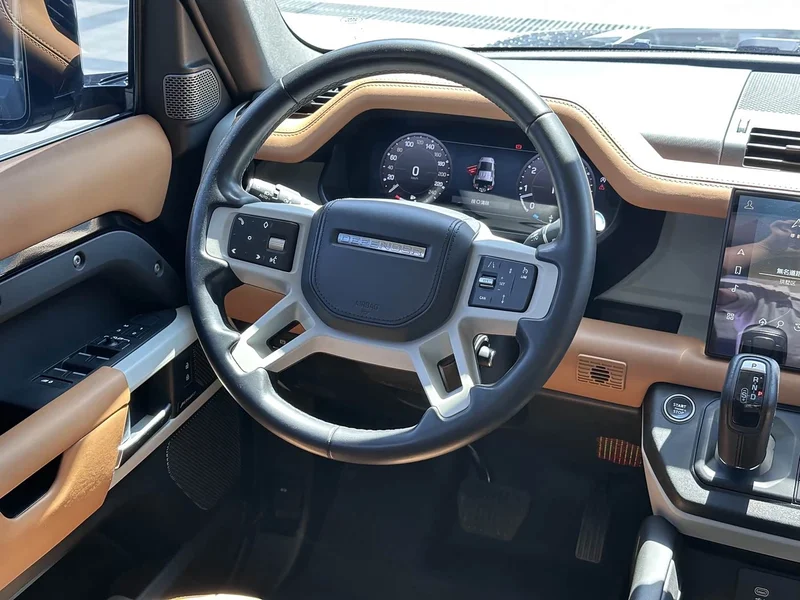 Land Rover Defender — фото 15