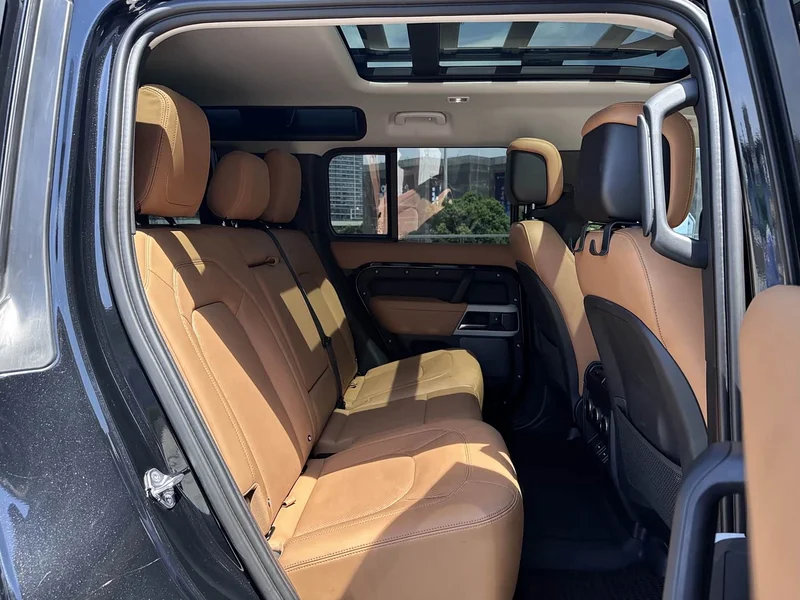 Land Rover Defender — фото 10