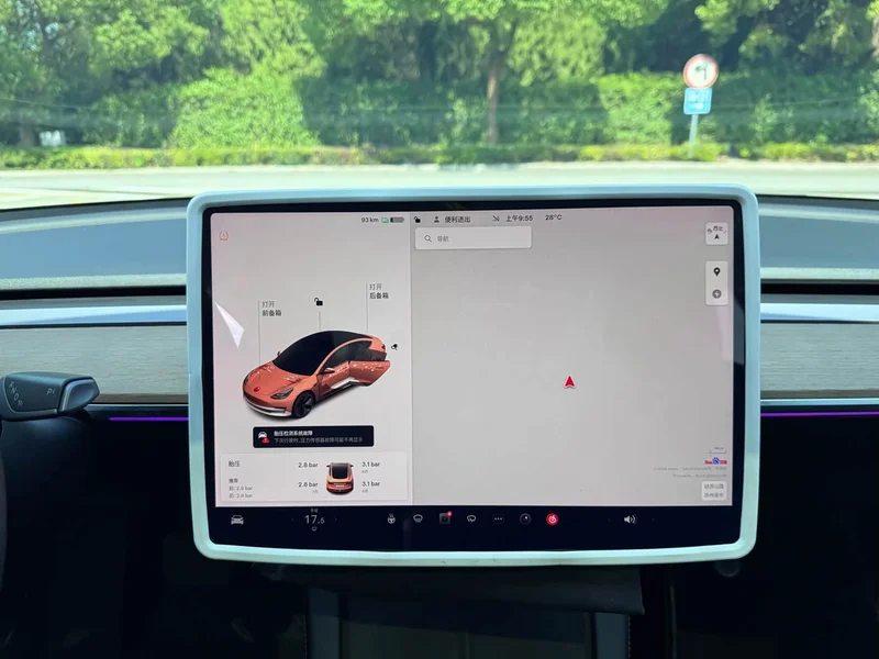 Tesla Model 3 — фото 17