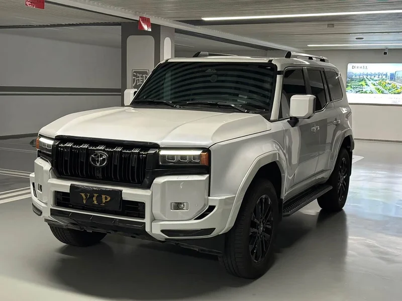 Toyota Prado — фото 1