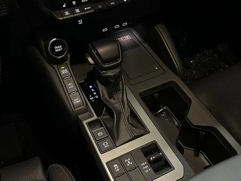 Toyota Prado — фото 11