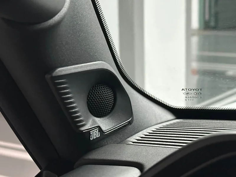 Toyota Prado — фото 12