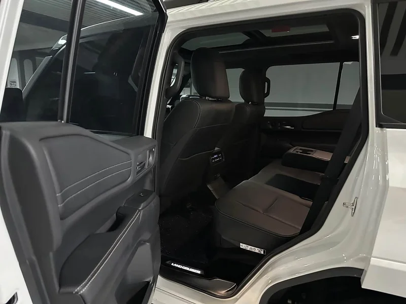 Toyota Prado — фото 14