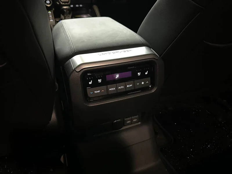 Toyota Prado — фото 16
