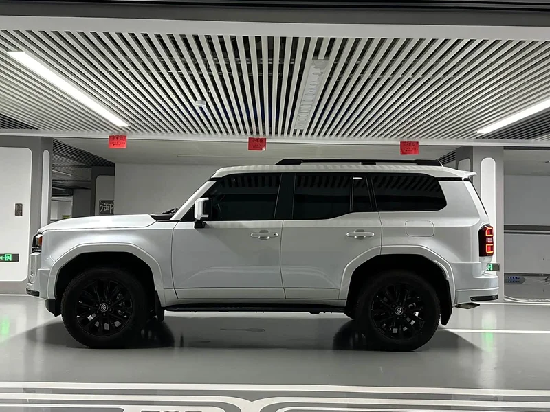 Toyota Prado — фото 25
