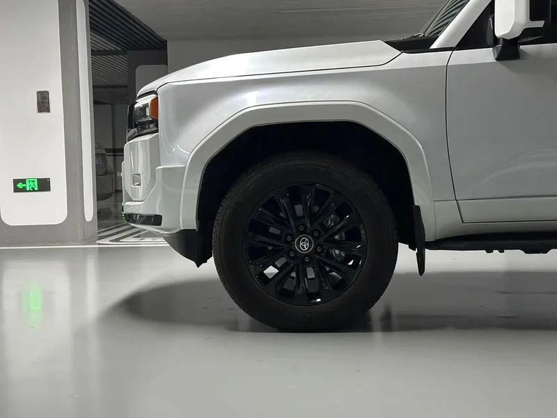 Toyota Prado — фото 4