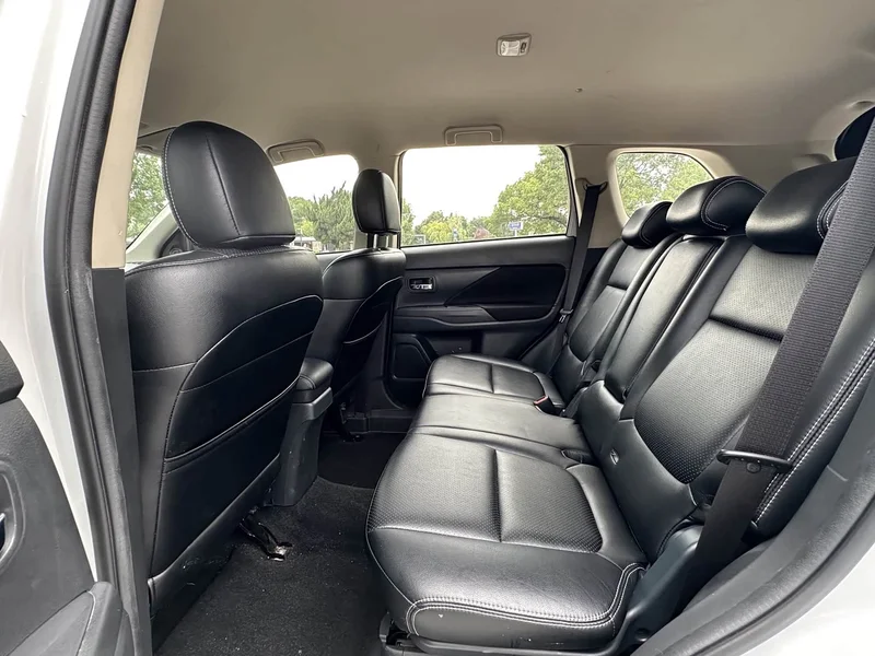 Mitsubishi Outlander — фото 12