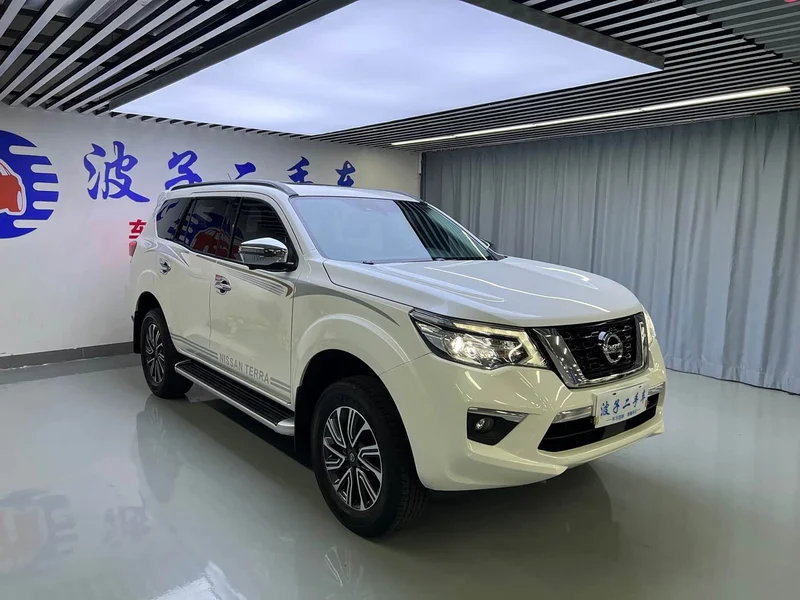 Nissan Terra — фото 3