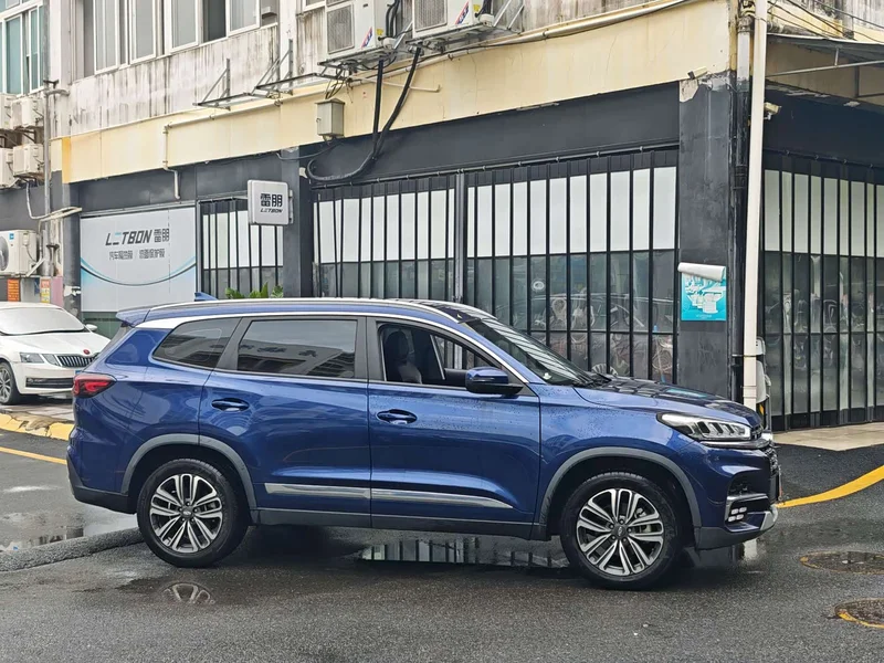 Chery Tiggo 8 — фото 4