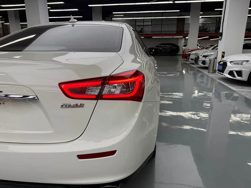 Maserati Ghibli — фото 27