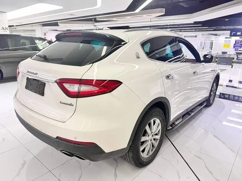 Maserati Levante — фото 9