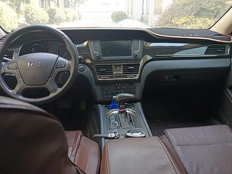 Hongqi H7 — фото 12