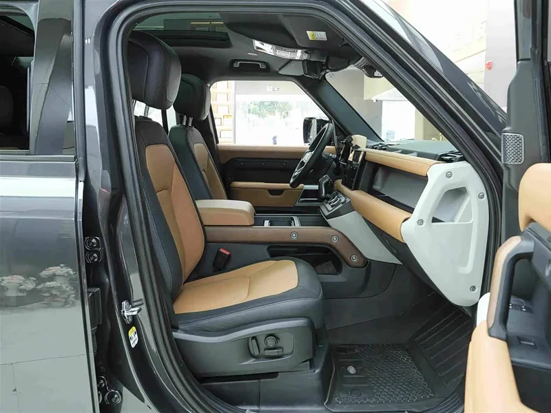 Land Rover Defender — фото 12