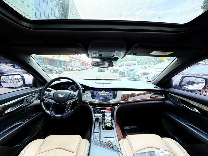 Cadillac CT6 — фото 10