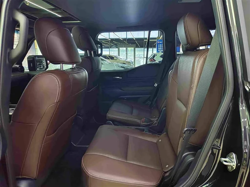 Toyota Prado — фото 12