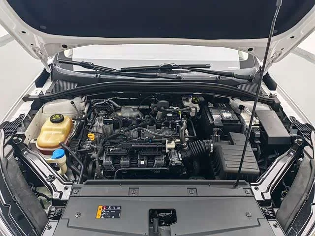 Roewe i5 — фото 16