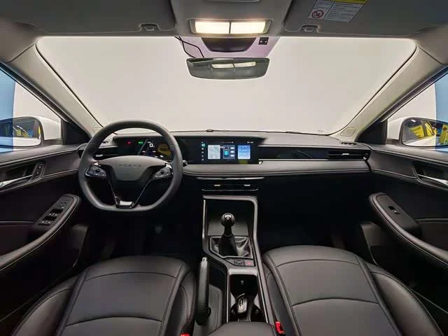 Roewe i5 — фото 19