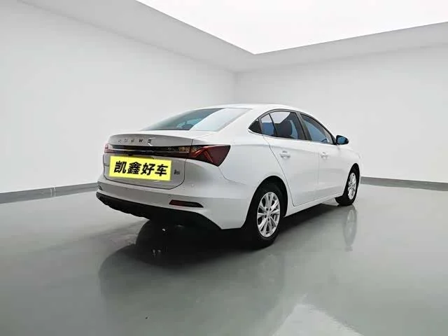 Roewe i5 — фото 4