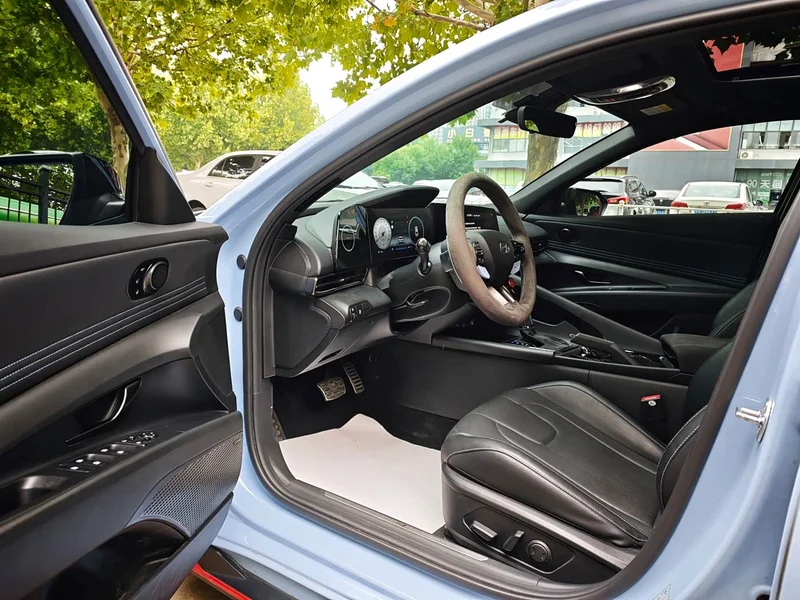 Hyundai Elantra — фото 25