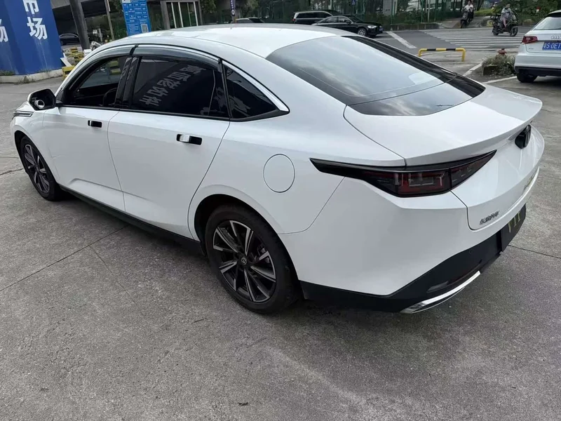 Changan Eado — фото 15