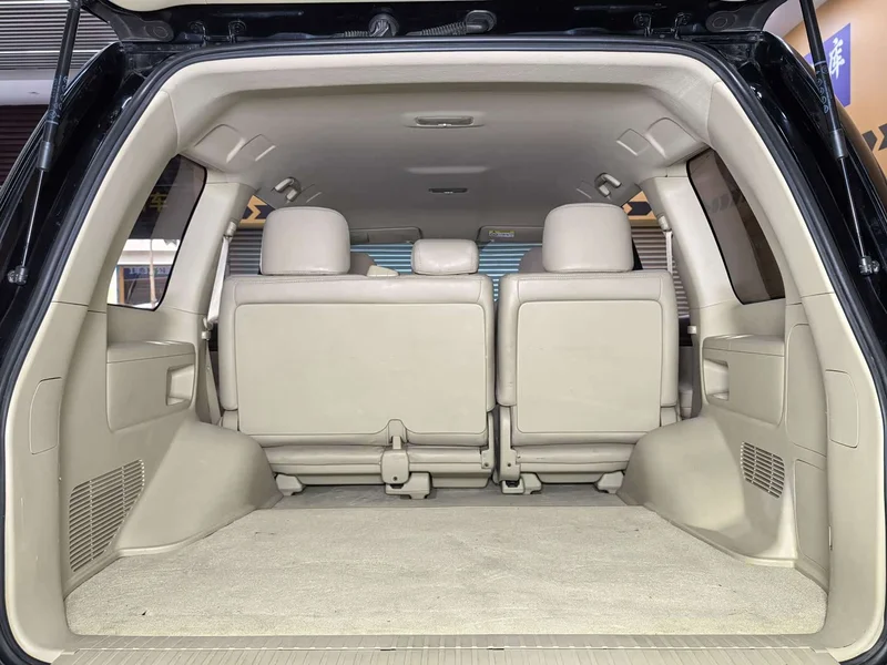 Toyota Land Cruiser (Imported) — фото 21