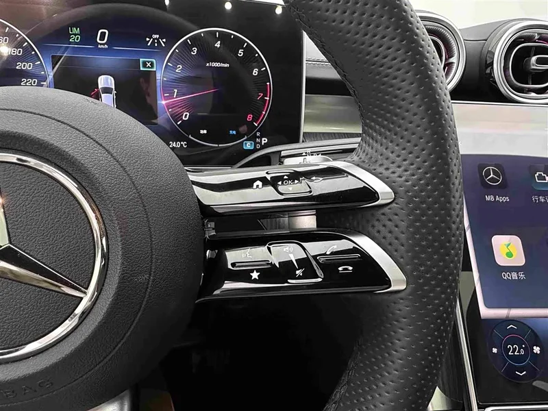 Mercedes-Benz C-Class — фото 25
