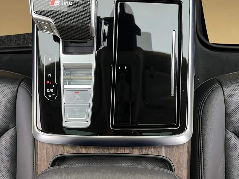 Audi Q7 — фото 18