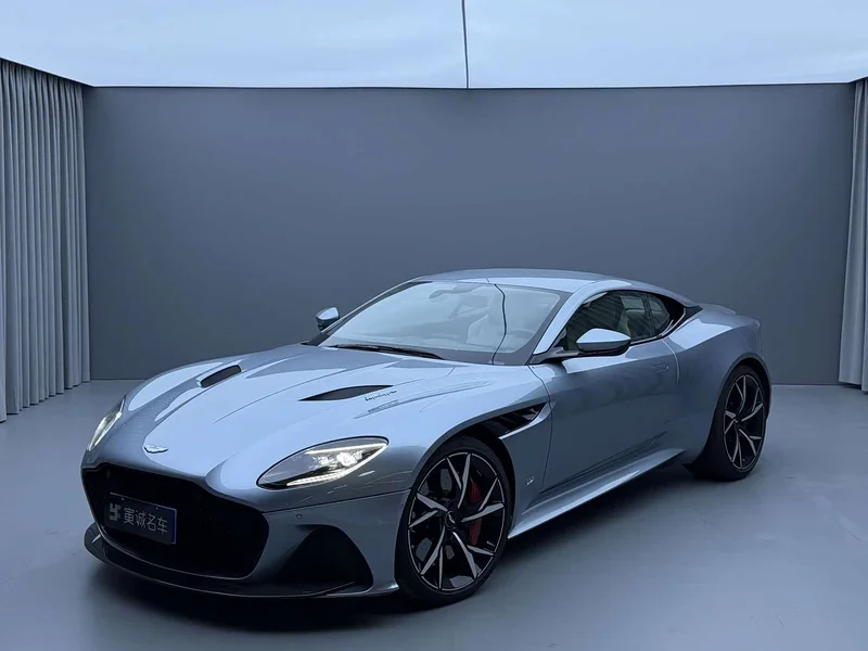Aston Martin DBS — фото 1