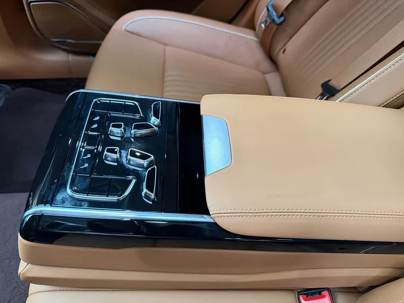 Hongqi H9 — фото 19