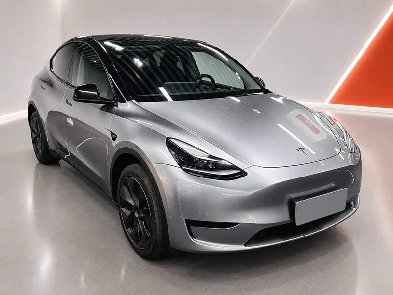 Tesla Model Y — фото 3